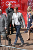 PEOPLE - Prinz Harry als Zuschauer am London Marathon
