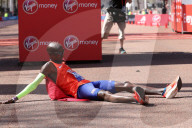 PEOPLE - Sir Mo Farah am London Marathon