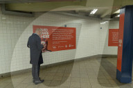 NEWS - David-Bowie-Schau in der New Yorker Subway