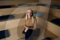 PORTRAIT - Julia Hartz