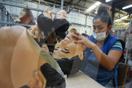 REPORTAGE - In Mexiko enstehen Fussball WM Masken