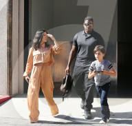PEOPLE - Kourtney Kardashian mit Mason in Calabasas unterwegs