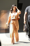 PEOPLE - Kourtney Kardashian mit Mason in Calabasas unterwegs
