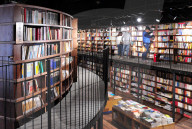 FEATURE - Peking: 24 Stunden Buchladen in Sanlitun
