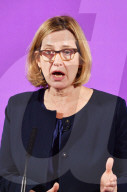 NEWS - Grossbritannien: Innenministerin Amber Rudd tritt zurück