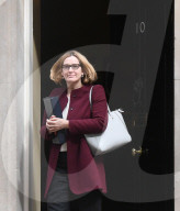 NEWS - Grossbritannien: Innenministerin Amber Rudd tritt zurück