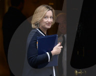 NEWS - Grossbritannien: Innenministerin Amber Rudd tritt zurück