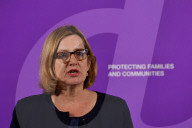 NEWS - Grossbritannien: Innenministerin Amber Rudd tritt zurück