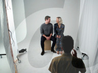 PEOPLE - Promis besuchen das Shutterstock Studio in Los Angeles