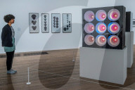 NEWS - London: 'Shape of Light: 100 Years of Photography and Abstract Art' Ausstellung in der Tate Modern