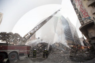 NEWS - Hochhaus stÃ¼rzt bei Grossbrand in Sao Paulo ein
