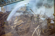 NEWS - Brasilien: Hochhaus in Sao Paulo nach Brand eingestürzt