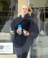 EXKLUSIV - Abby Champion am joggen