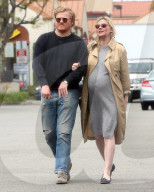 EXKLUSIV - Hochschwangere Kirsten Dunst am shoppen mit Jesse Plemons
