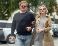 EXKLUSIV - Hochschwangere Kirsten Dunst am shoppen mit Jesse Plemons