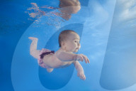 FEATURE - Unterwasser Babys