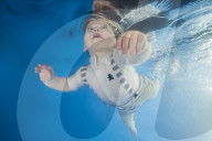 FEATURE - Unterwasser Babys