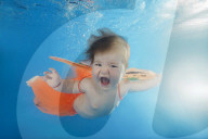 FEATURE - Unterwasser Babys