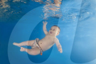 FEATURE - Unterwasser Babys