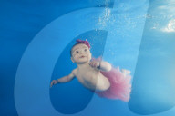 FEATURE - Unterwasser Babys