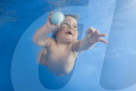 FEATURE - Unterwasser Babys
