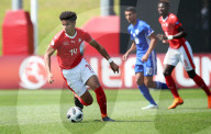 PEOPLE - Burton-upon-Trent: Fussball Championship U17 - Schweiz gegen Israel