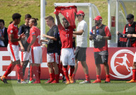 PEOPLE - Burton-upon-Trent: Fussball Championship U17 - Schweiz gegen Israel