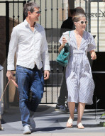 PEOPLE - Selma Blair im sommerlichen Look in Studio City unterwegs