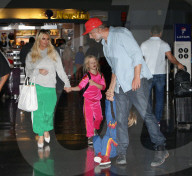 PEOPLE - Jessica Simpson landet mit der Familie in New York