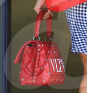 EXKLUSIV - Reese Witherspoon's Tasche trägt ihren Namen
