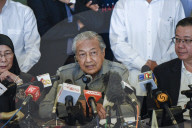 NEWS - Machtwechsel in Malaysia: 92-jÃ¤hriger Ex-Premier gewinnt Wahl
