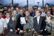 NEWS - Machtwechsel in Malaysia: 92-jÃ¤hriger Ex-Premier gewinnt Wahl