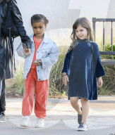 PEOPLE - Nori West feiert mit ihren Tante Kourtney den Muttertag