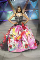 PEOPLE - Cannes: Naomi Campbell geht am Fasion For Relief über den Catwalk