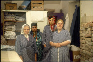 Rumänische Spitalangestellte in einem Spital in Zärnesti, 1990