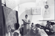 Hazara in einer Mädchenschule in Pakistan, 2001