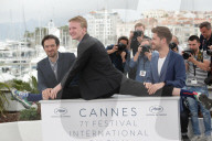PEOPLE - CANNES: Ein Spagat beim Photocall von "Girl"