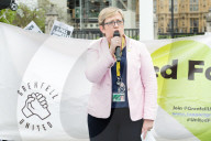 NEWS - Grenfell Tower: London protestiert