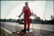 Roboter-Mensch bei Autobahn-Baustelle 1991