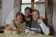 Pascale Bruderer, Nationalrätin, mit Mutter und Onkel, 2005