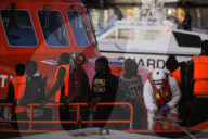 NEWS - 54 Flüchtlinge aus Seenot in Malaga gerettet