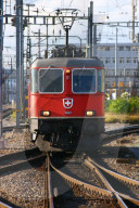 Einfahrender Zug der Schweizer Bundesbahn