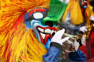 Basler Strassenfasnacht Waggis mit Trompete