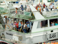 Touristenboot auf Gran Canaria kehrt von einer Schifffahrt zurück, 2006