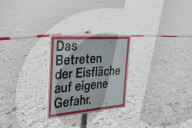 Hinweistafel , Eisflaeche  Titisee