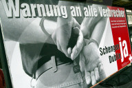 Abstimmungsplakat zum Schengen-Dossier, 2005 &#x9;&#x9;