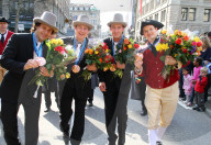 Swiss Curling Team mit Olympiamedaille 