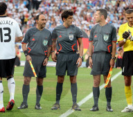 Fussball Euro 2008 Deutschland - Tuerkei Massimo Busacca , Matthias Arnet und Stephane Cuhat