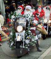 Samichläuse unterwegs mit Harleys, 2005