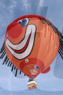 26. Internationales Heissluftballontreffen 2004: Ballon am blauen Himmel